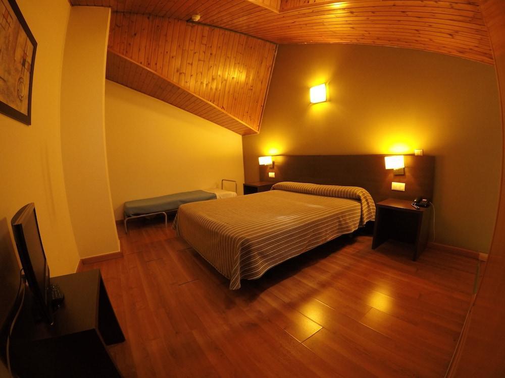Somriu Hotel Vall Ski インクレス エクステリア 写真