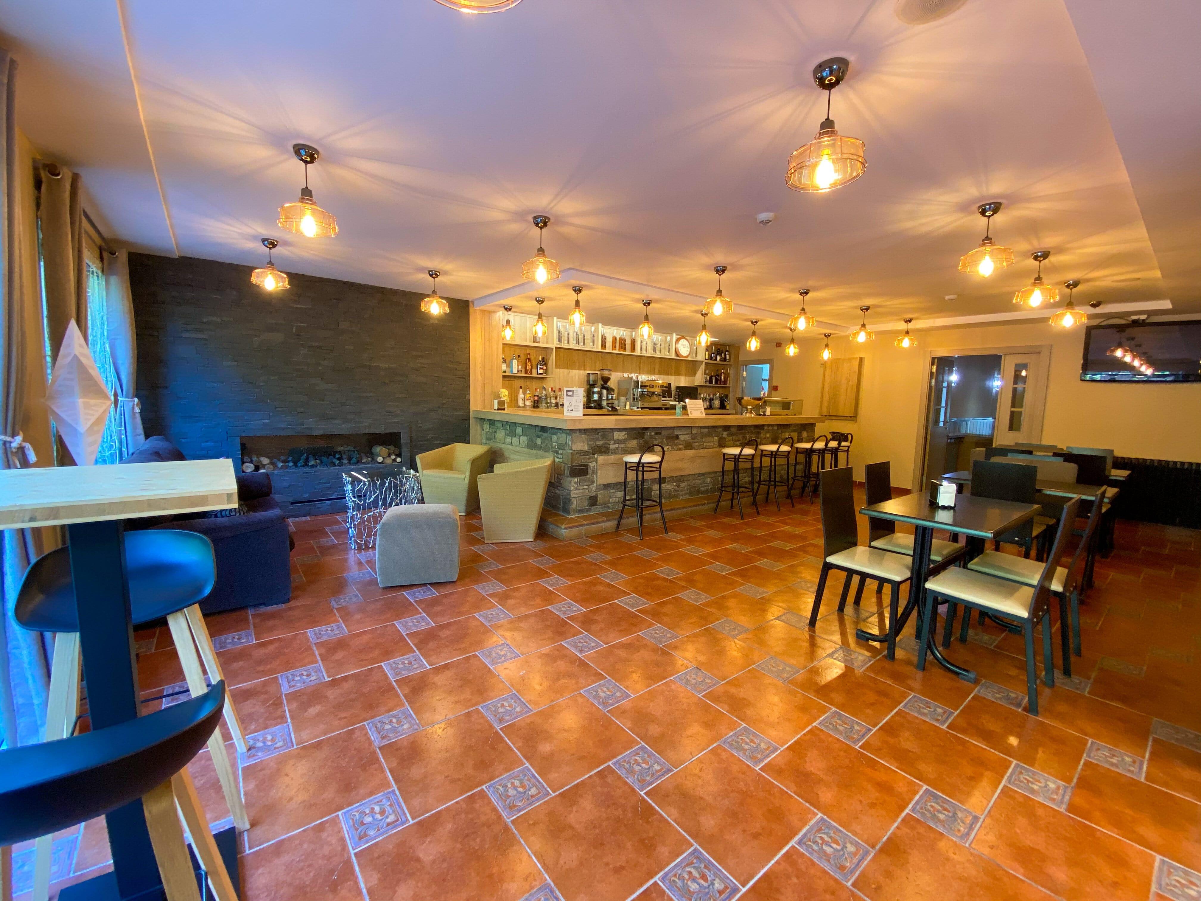 Somriu Hotel Vall Ski インクレス エクステリア 写真