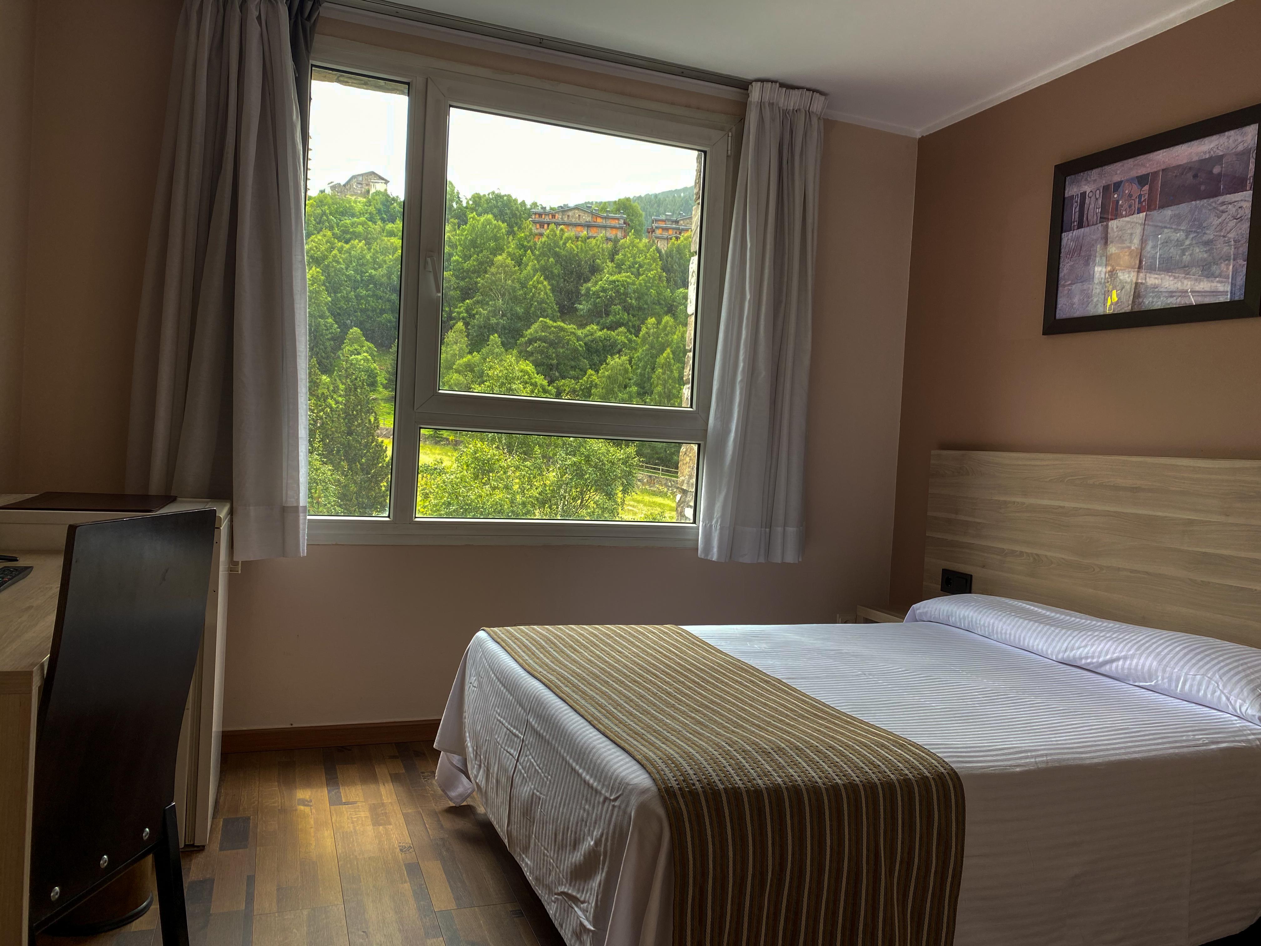 Somriu Hotel Vall Ski インクレス エクステリア 写真