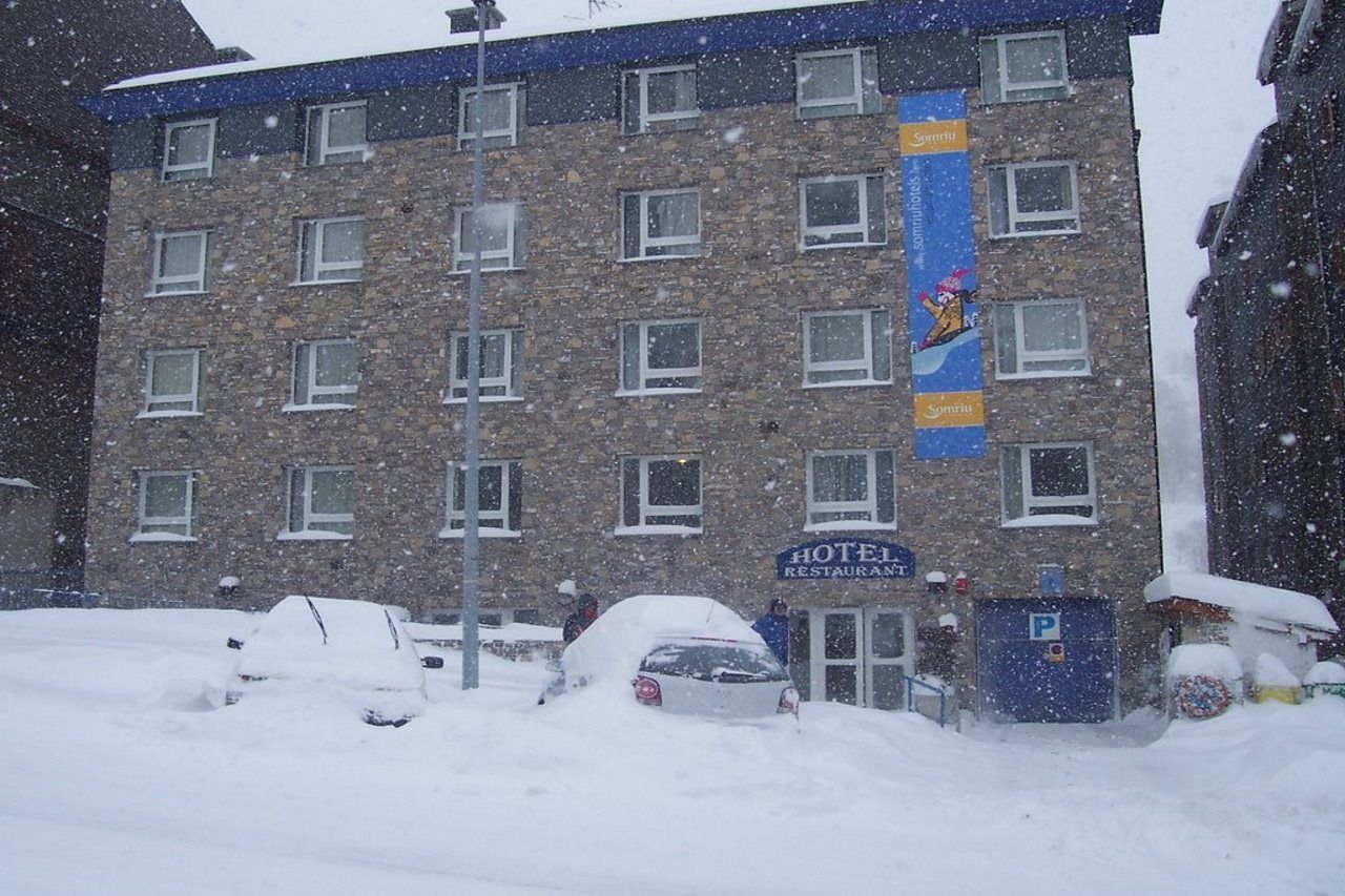 Somriu Hotel Vall Ski インクレス エクステリア 写真