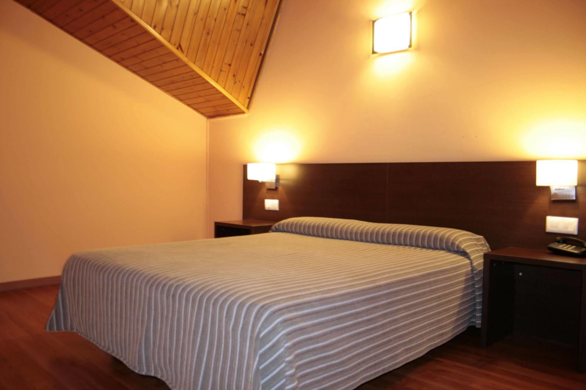 Somriu Hotel Vall Ski インクレス エクステリア 写真